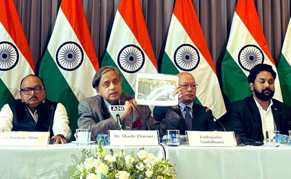 शशि थरूर की दो टूक के बाद कोलंबिया ने बदला रुख, पाक को लेकर दिया बयान लिया वापस, पढ़ें और क्या कुछ कहा था
