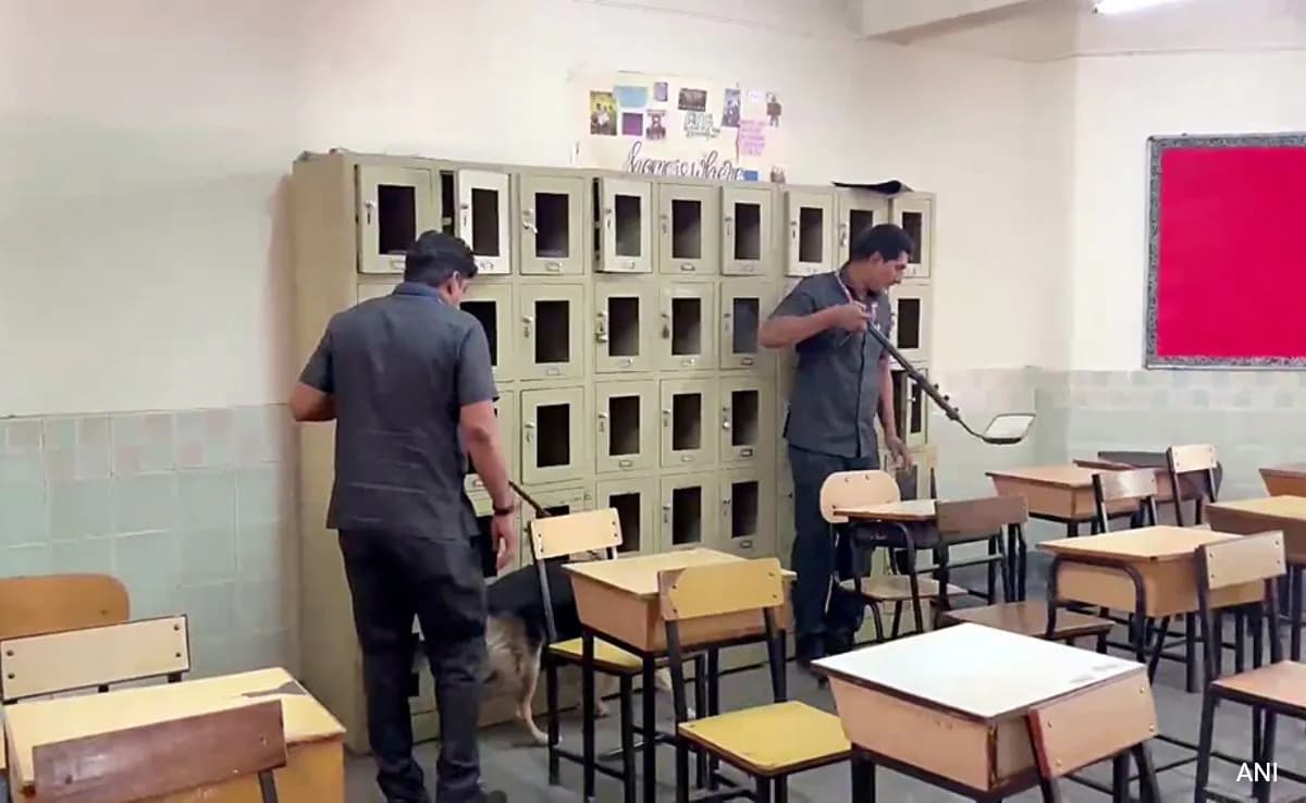High Court Issues Notices To Delhi, Cops Over Bomb Threats In Schools