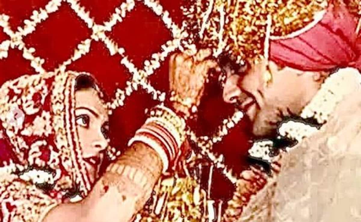 A Throwback Gem From Bobby Deol And Tania’s Wedding, Shared By Dharmendra