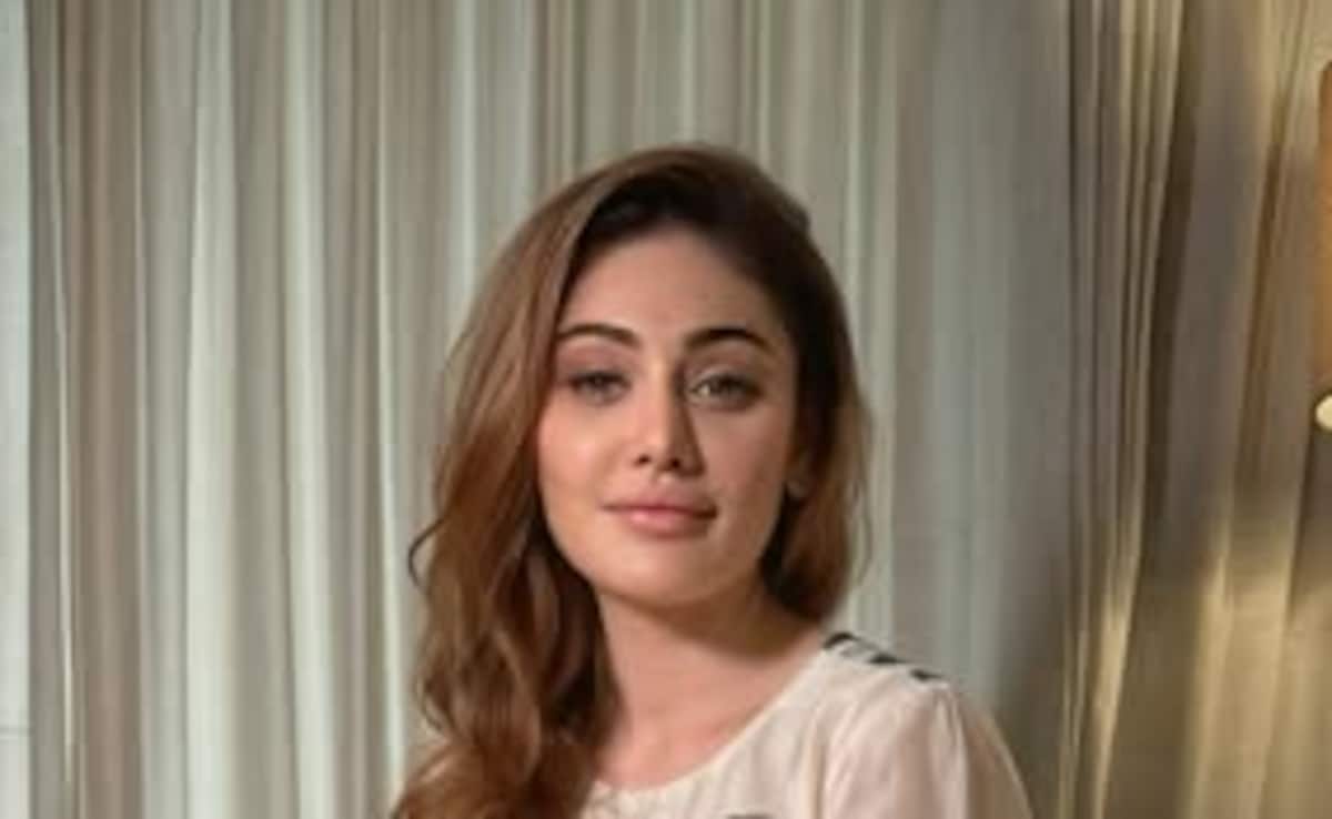 Shefali Jariwala Laid To Rest At Mumbai’s Oshiwara Crematorium