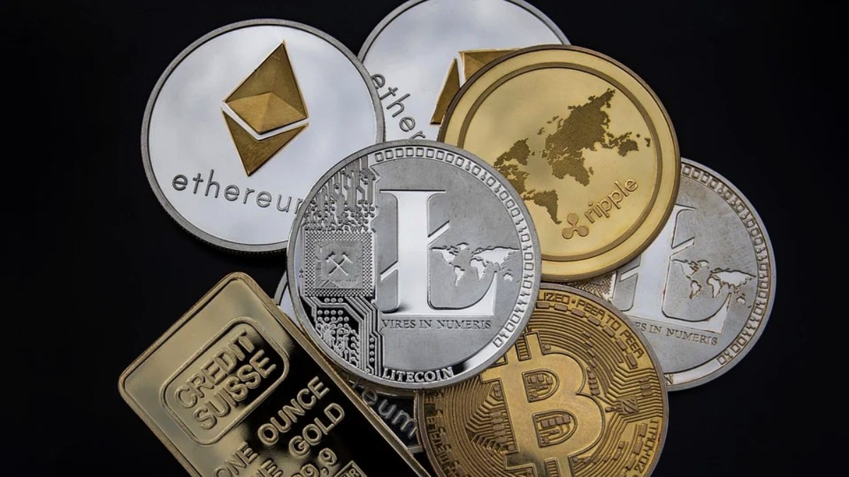 Crypto Price Today: Bitcoin Trades at $105,000 as Market Consolidates, Altcoins See Small Losses