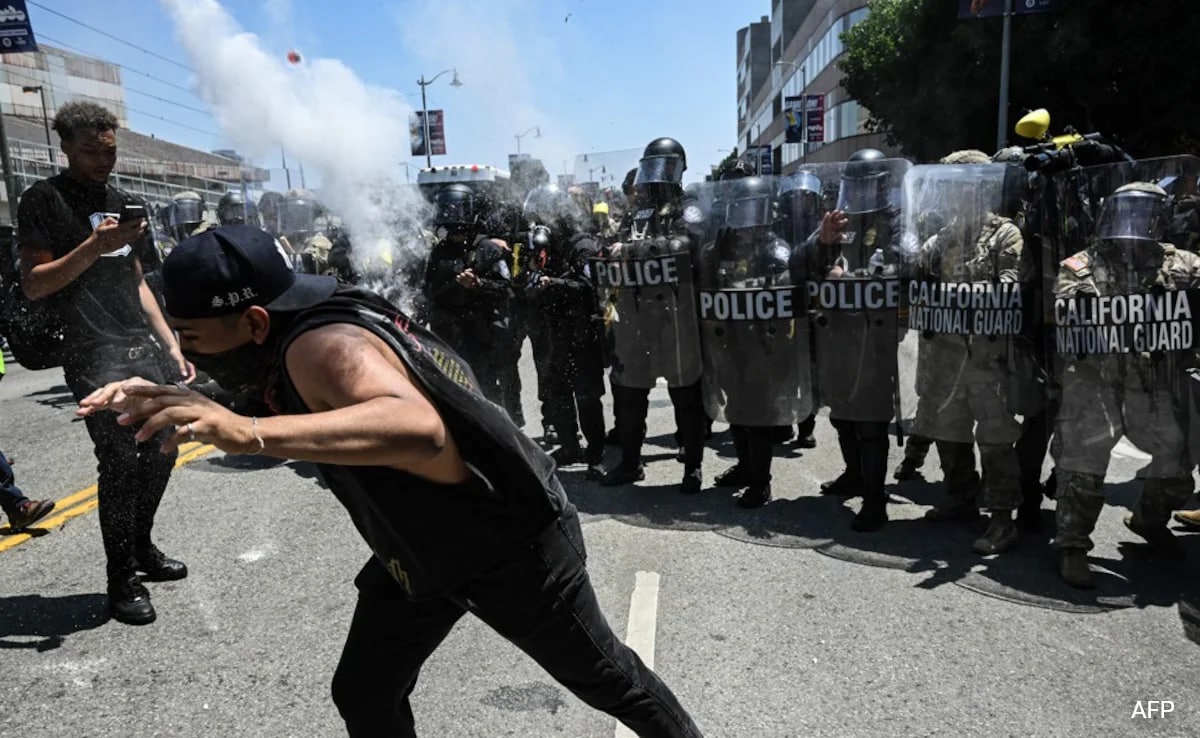 Trump Vows To “Liberate” Los Angeles As Curfew Imposed To Curb Violence