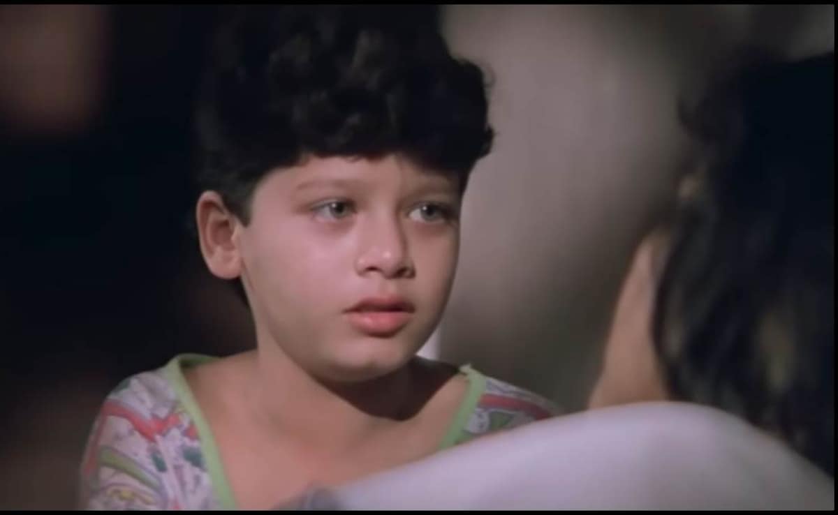 बाजीगर में शाहरुख खान के बचपन का रोल कर चुके इस बच्चे का बदल गया है पूरा लुक, लेटेस्ट तस्वीरें देख कर पहचान नहीं पाएंगे