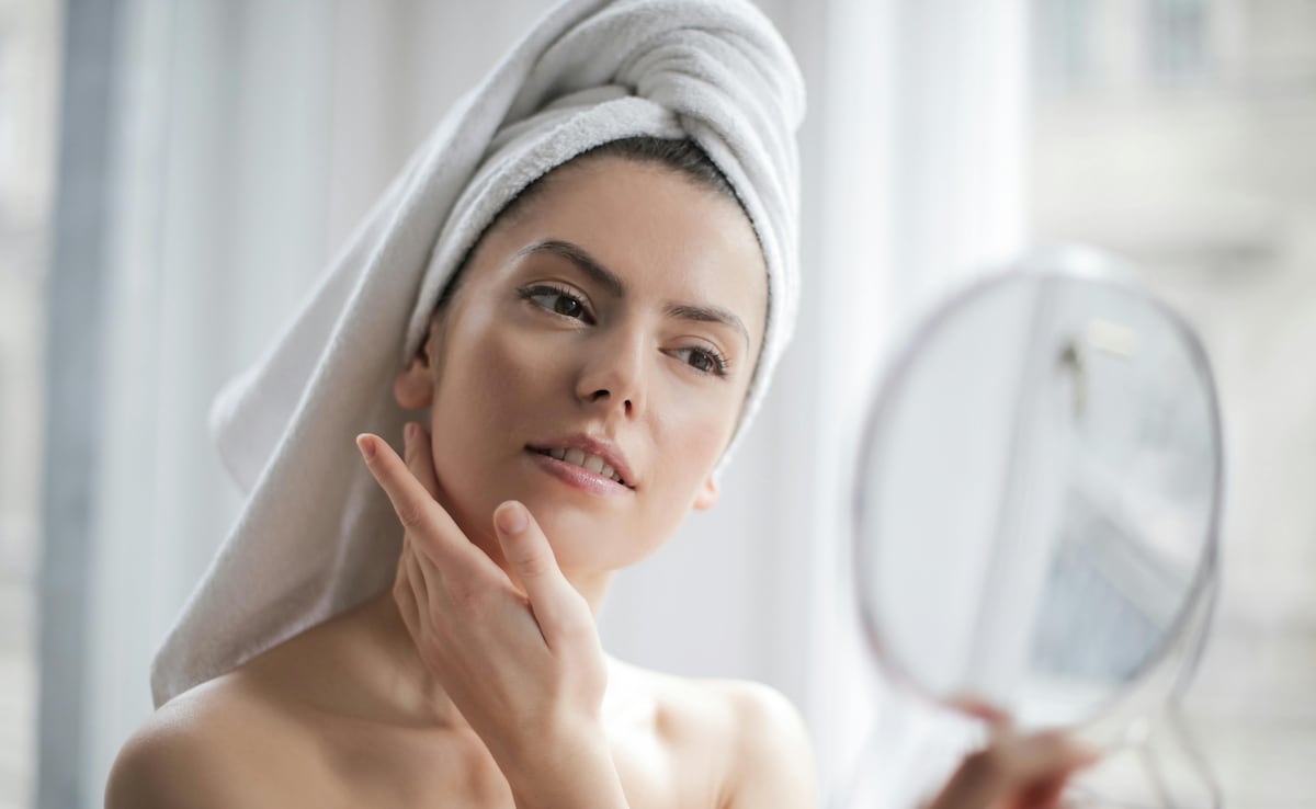 Monsoon Skin Care:  अब खिली-खिली रहेगी स्किन, चिपचिपाहट होगी दूर, ये Body Lotion, Face Wash, Mask, Moisturizer कर दें ऑर्डर