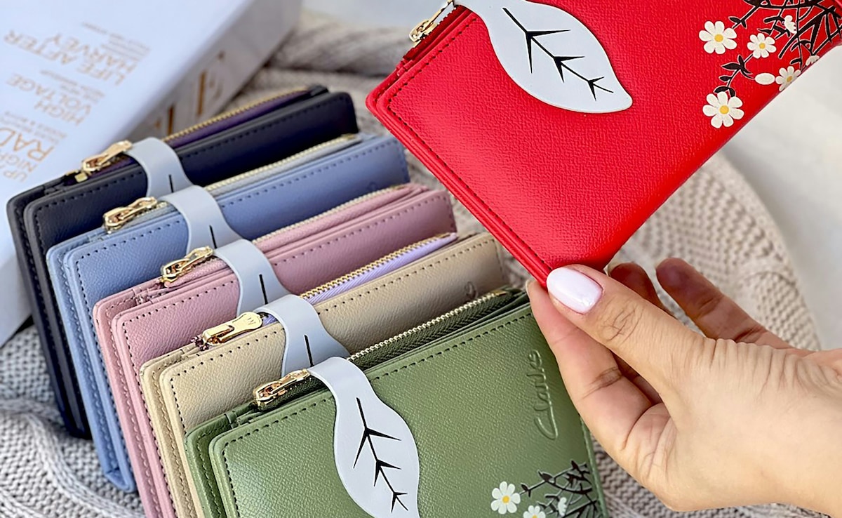 Women के Stylish Wallets पर ये बेस्ट डील्स भूलकर भी न करें मिस, देखें ये Budget-Friendly डील्स