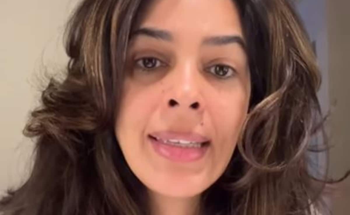 After Shefali Jariwala’s Sudden Death, Mallika Sherawat Says “No To Botox” In New Video