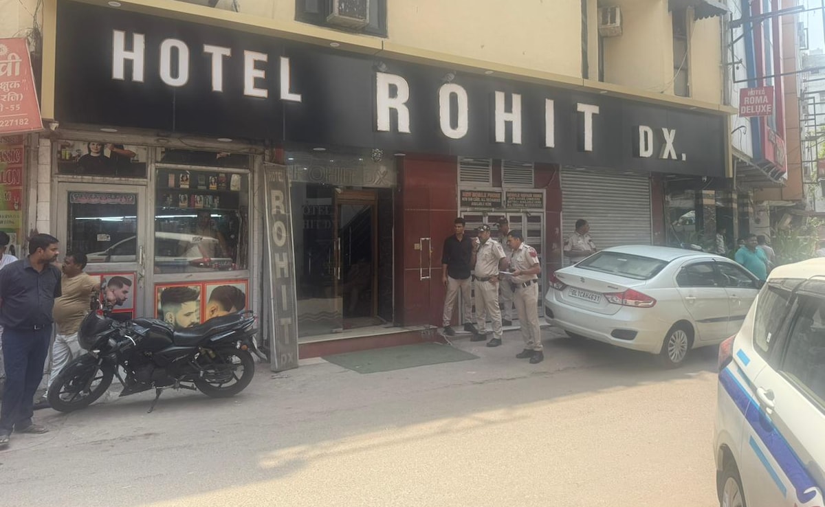 होटल रूम में कपल ने शाम को पिज्‍जा और लस्‍सी किया ऑर्डर, सुबह लड़की की मिली लाश; जानें पूरा मामला