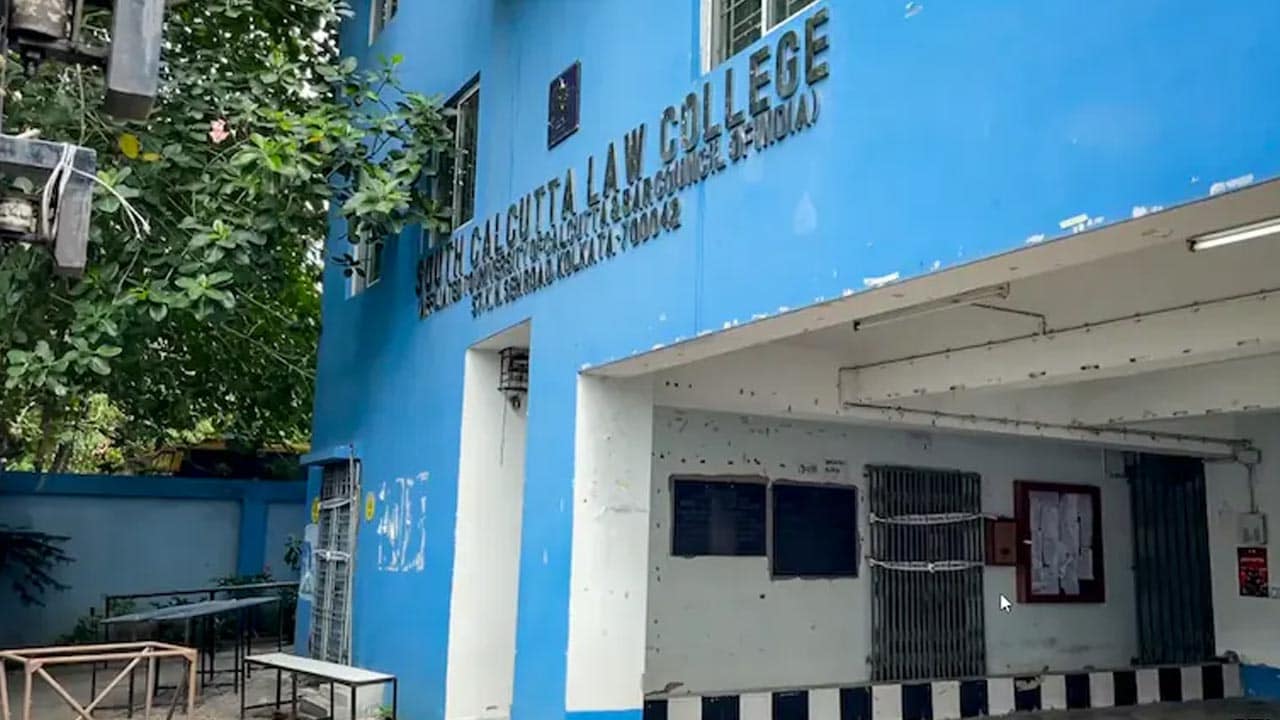 On CCTV, Kolkata Rape Survivor Was Dragged Inside College By 2 Accused