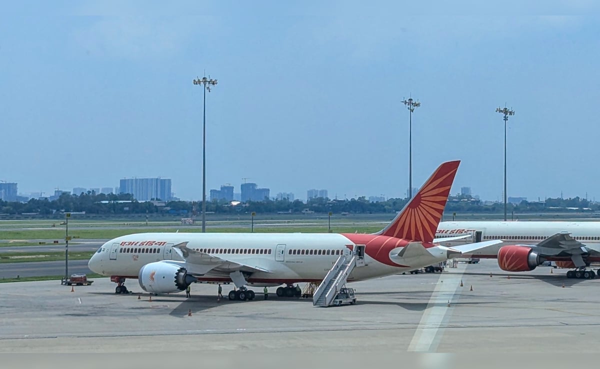 इंग्लैंड से दिल्‍ली आ रहे एयर इंडिया के विमान में बम की धमकी, साऊदी अरब में इमरजेंसी लैंडिंग