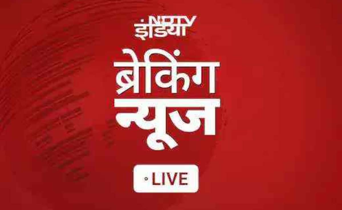 LIVE: दिल्ली-NCR के कई हिस्सों में देर रात हुई झमाझम बारिश, लोगों को गर्मी से मिली राहत