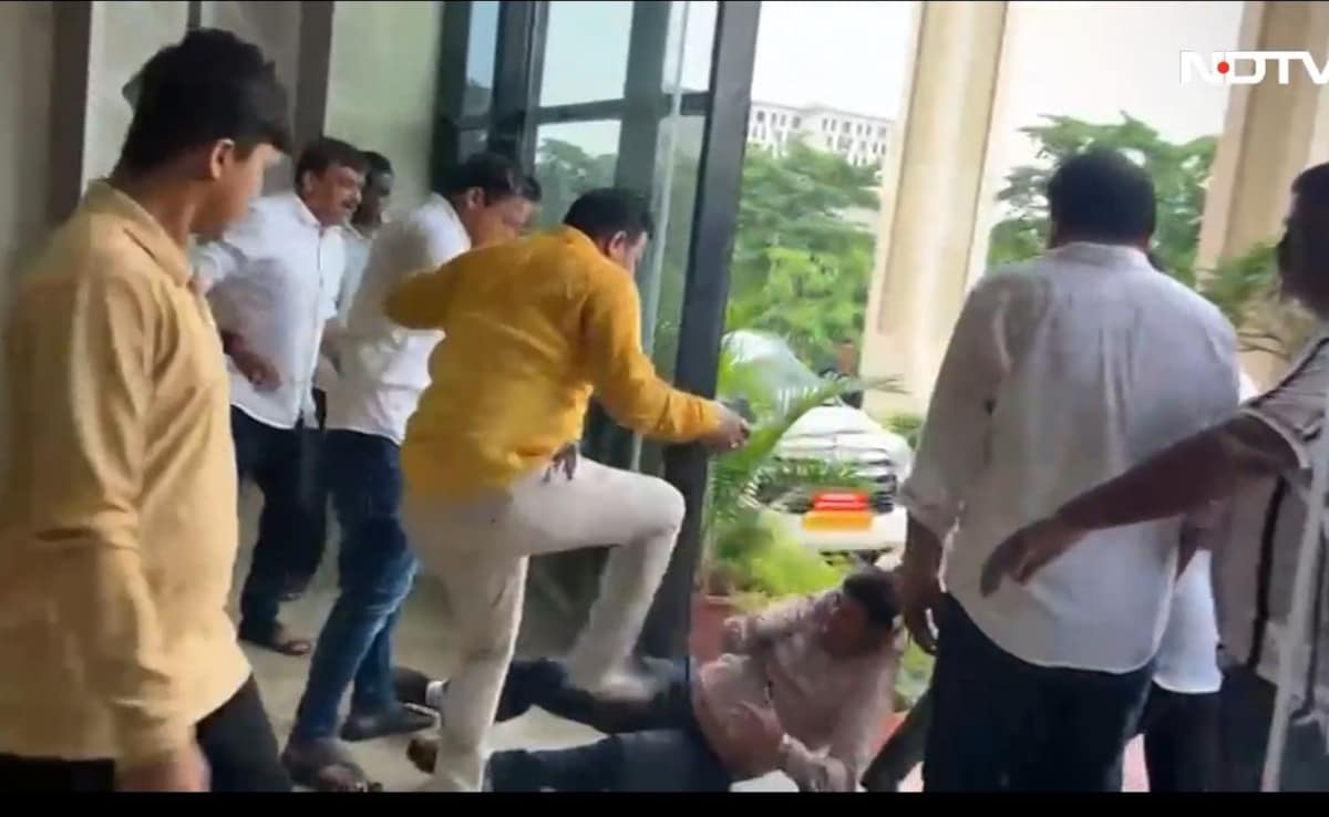 Odisha Officers To Go On “Mass Leave” To Protest Assault On Their Colleague