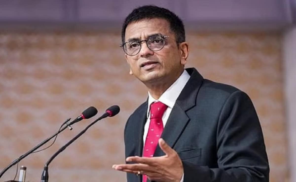 पूर्व CJI चंद्रचूड की नई मर्सिडीज के लिए यह नंबर अलॉट कर दें… सुप्रीम कोर्ट के रजिस्‍ट्रार ने लिखी चिट्ठी