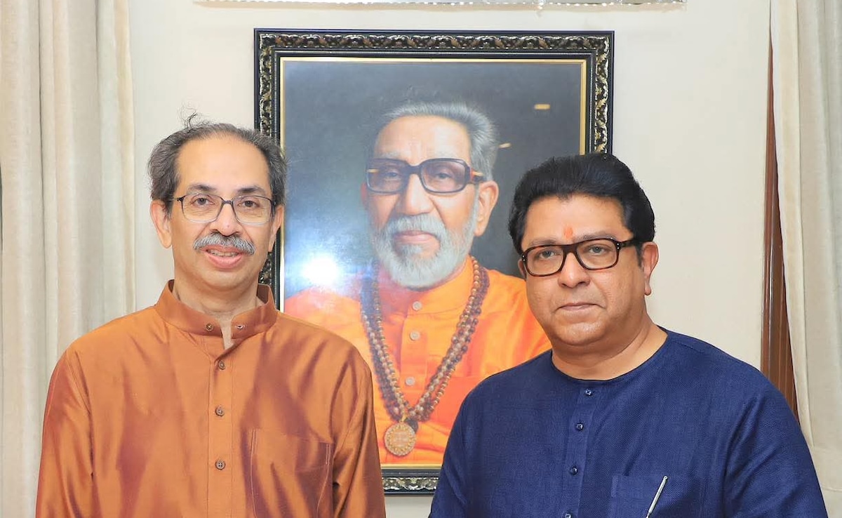 Raj Thackeray Enters Matoshree After 13 Years. His Last Visit Was After Balasaheb’s Death