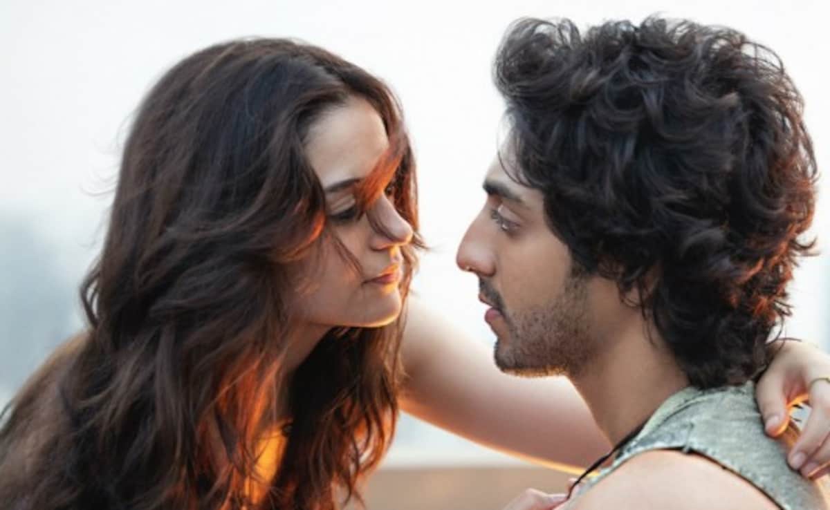 Ahaan Panday And Aneet Padda’s Saiyaara Title Song Soars To No 7 On Spotify Global Top 50 List