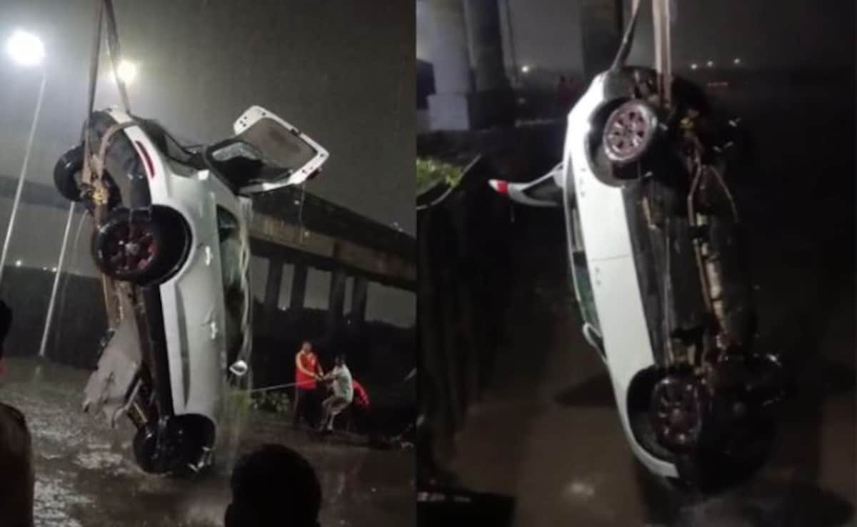 Google Maps Misleads Car Into Ditch In Navi Mumbai, Driver Rescued