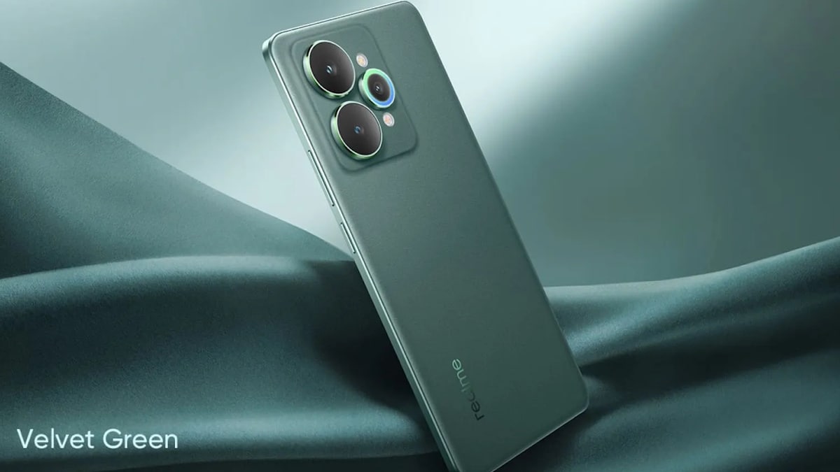 Realme’s CMO India Talks About 15 Series Tailored for Gen Z With AI Capabilities and How Offline Channel Emerged as a Dark Horse
