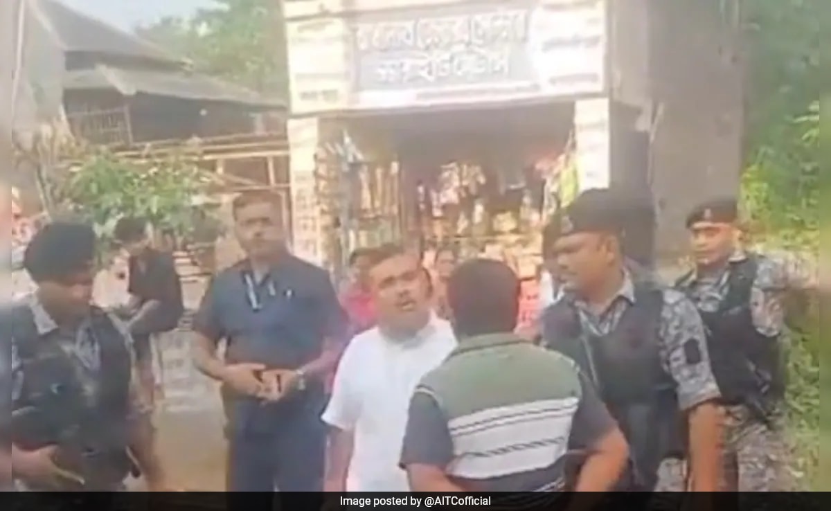 “तुम्हारी खाल उधेड़ देंगे”… “जॉय बांग्ला” नारे के बाद व्यक्ति से बोले शुभेंदु अधिकारी, वीडियो वायरल
