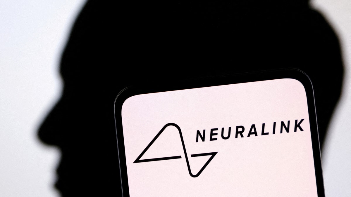 Elon Musk’s Neuralink to Test Brain Chips in Clinical Study in Great Britain