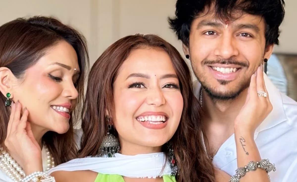 Months After Fallout, Sonu Kakkar Reunites With Siblings Neha And Tony Kakkar To Celebrate Raksha Bandhan