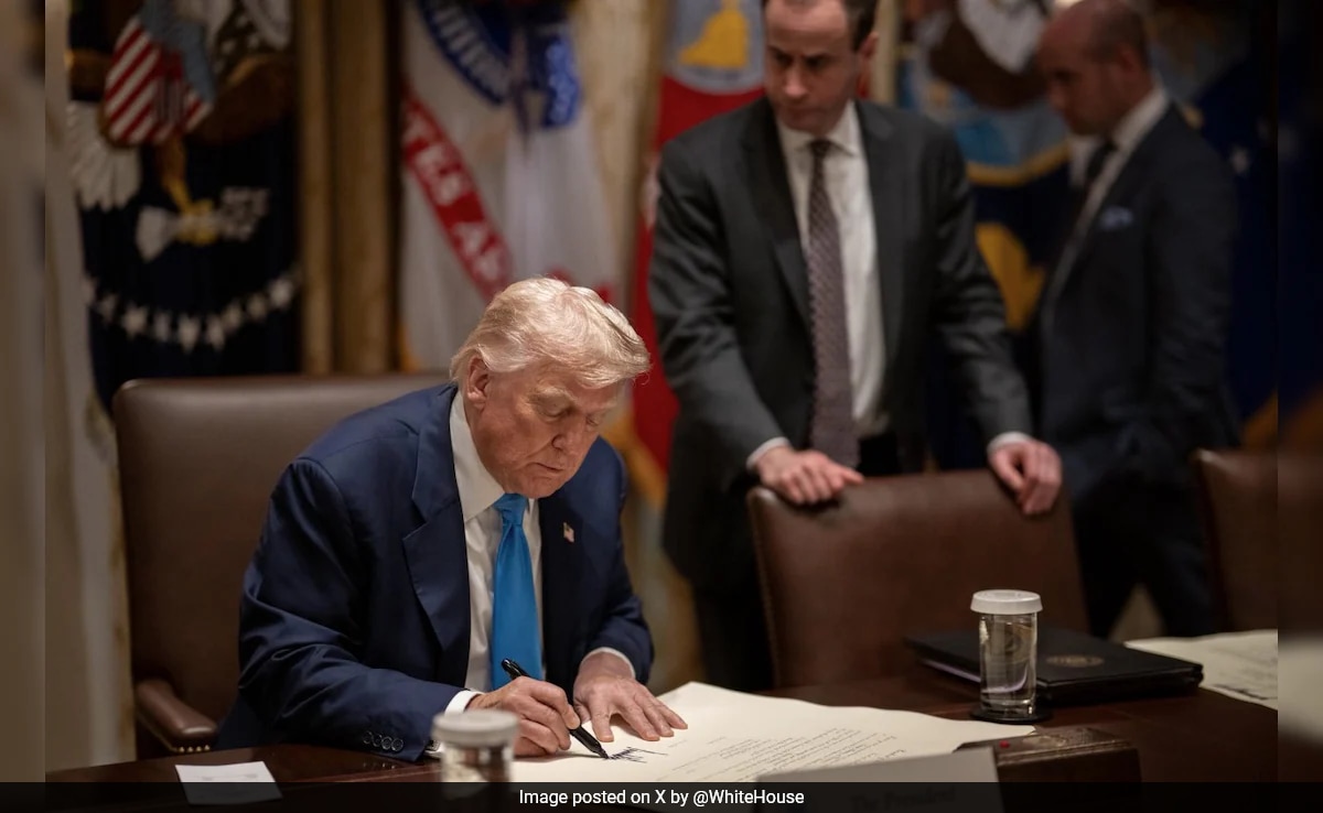 “Be Very, Very Careful With Nuclear Rhetoric”: Russia After Trump’s Submarine Order