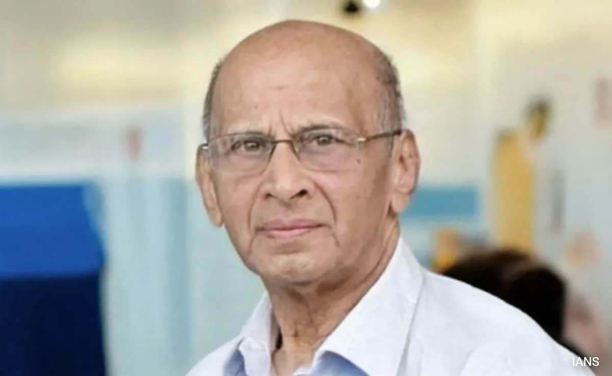Kerala’s ‘2-Rupee Doctor’ AK Rairu Gopal Dies At 80