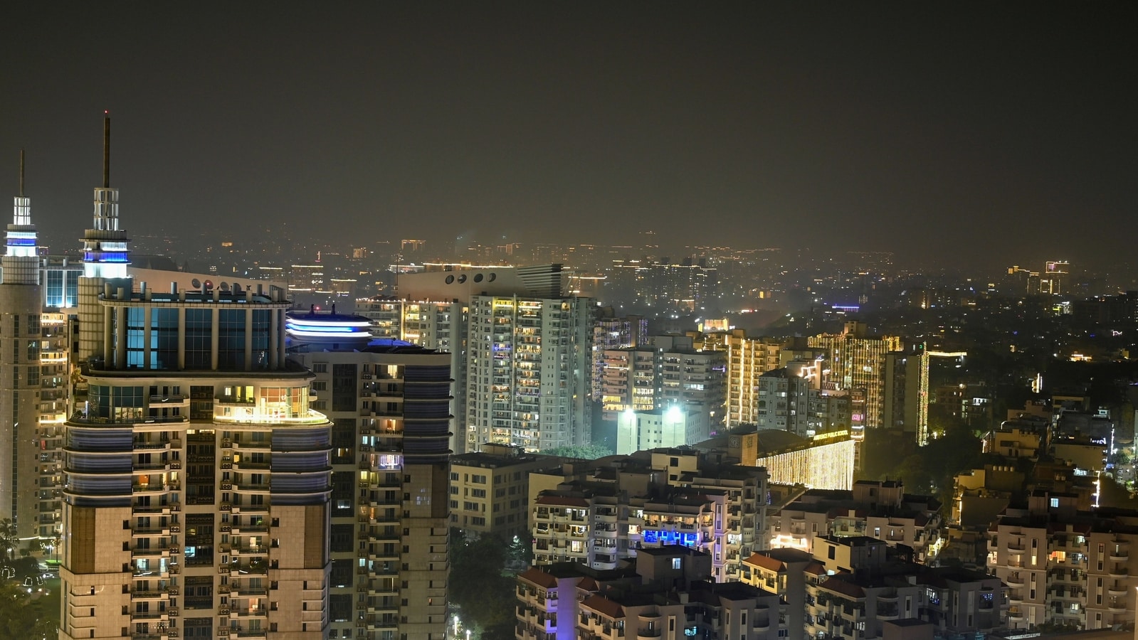 DLF to invest  ₹23,500 cr to complete ongoing housing projects in NCR, Mumbai