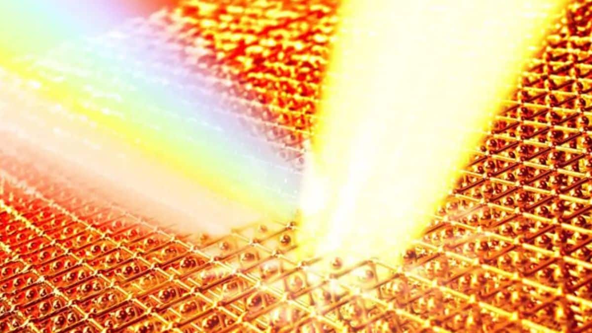 Gold Defies Physics: Remains Solid at 14x Its Melting Point in Superheating Experiment