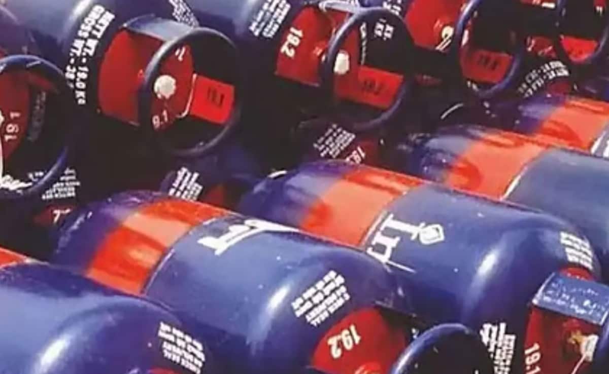 LPG गैस सिलिंडर हुआ 51.50 रुपये सस्‍ता, आज से नई कीमतें लागू, अब कितने में मिलेगा?