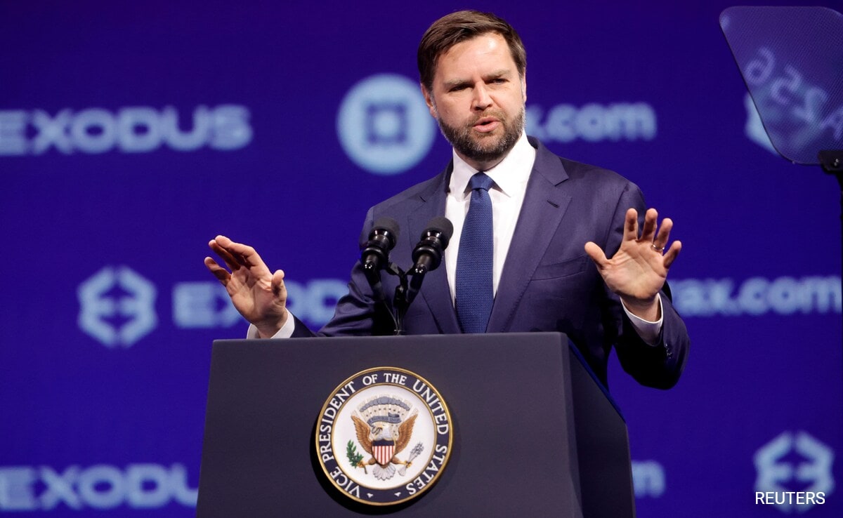 Trump “Reviewing Options” On Tariffs Over China Buying Russian Oil: JD Vance