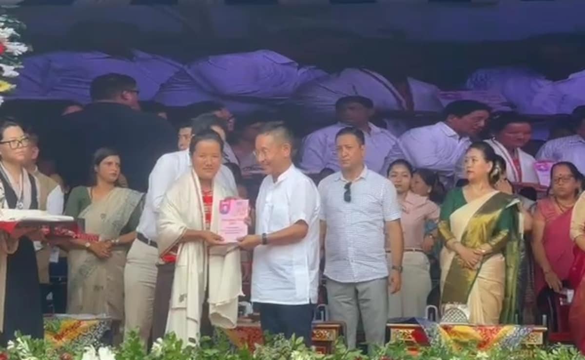 Sikkim’s Non-Working Mothers To Get Rs 40,000 A Year, Announces Chief Minister Prem Singh Tamang