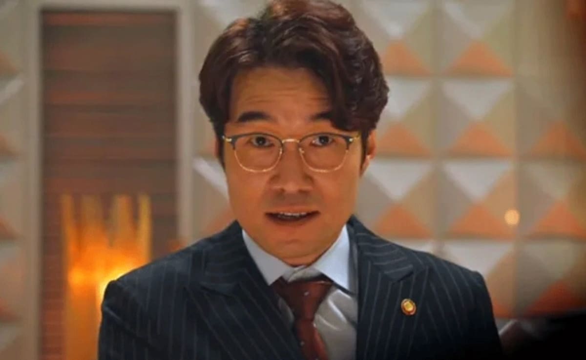 South Korean Actor Song Young-Kyu Found Dead In Car A Week After DUI Scandal