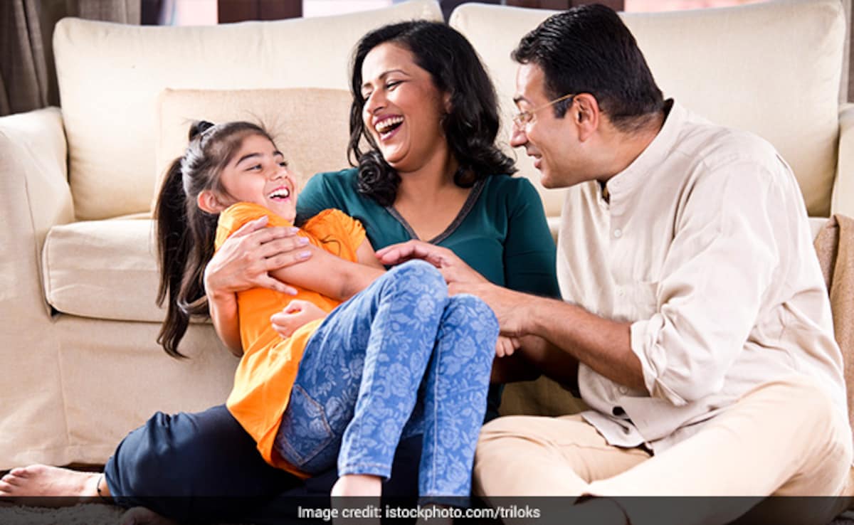 आपका बच्चा Day Care में है? इन 5 बातों को नजरअंदाज किया तो पछताएंगे! जानिए डे केयर के खोलने के क्या है मानक