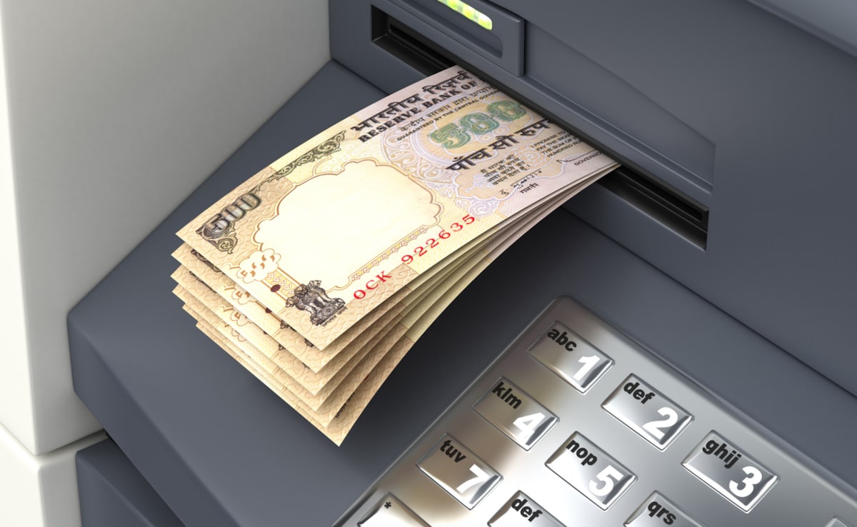 ATM से नहीं निकलेंगे 500 रुपये के नोट? वायरल खबरों पर सरकार ने दी सफाई, जानिए पूरी सच्चाई!