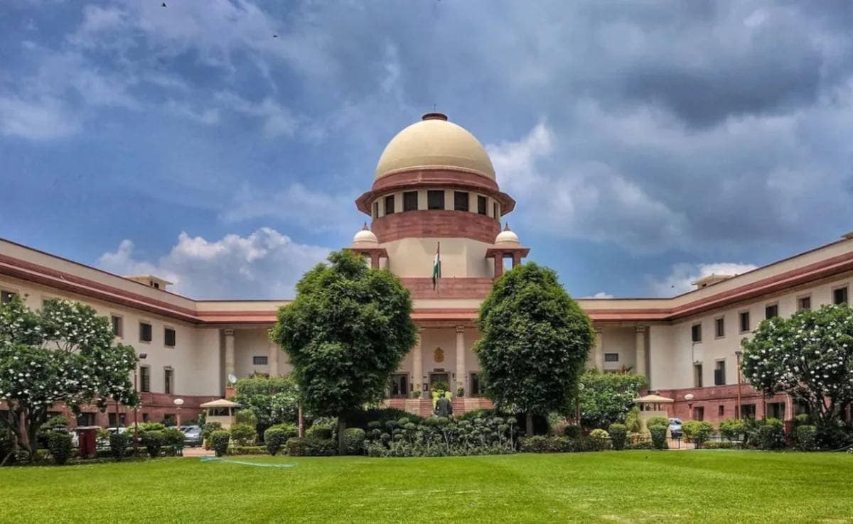 बिजली कंपनियों के बकाया पर सुप्रीम कोर्ट सख्त, जानें कब तक करना होगा 1.5 लाख करोड़ से ज्यादा का भुगतान