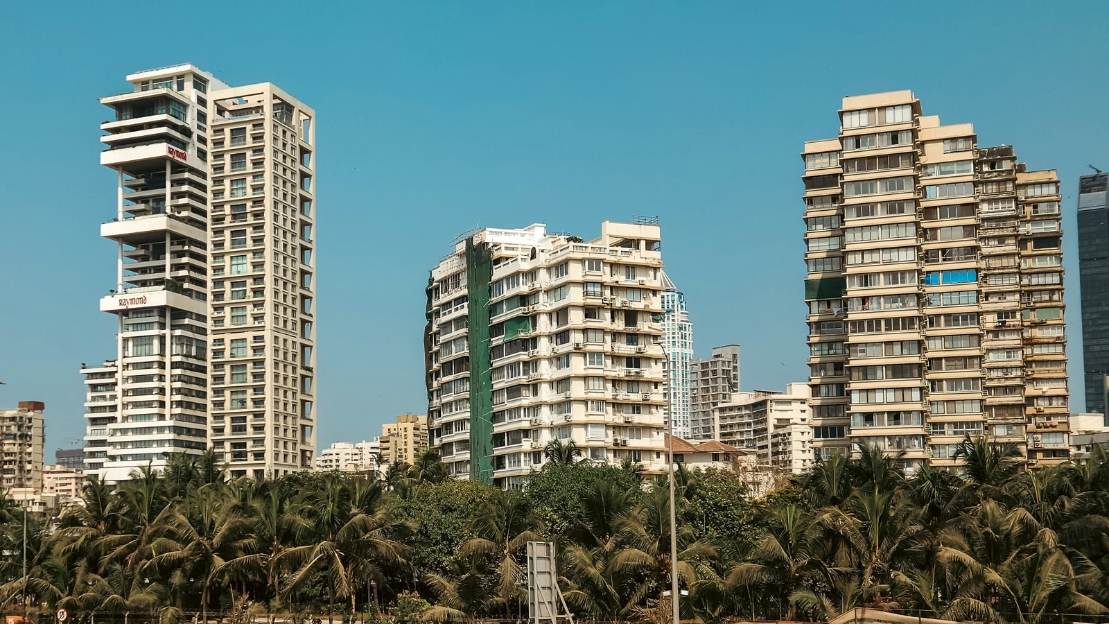 Despite a 48-hour promise, e-khata issues drag Bengaluru homebuyers back to local municipality offices