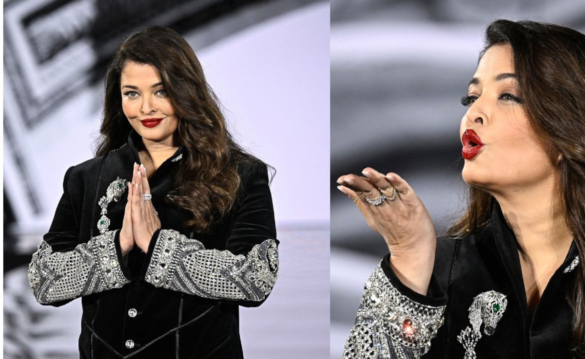 Paris Fashion Week: OG Ramp Queen Aishwarya Rai Bachchan Greets With A Namaste. Internet Melts