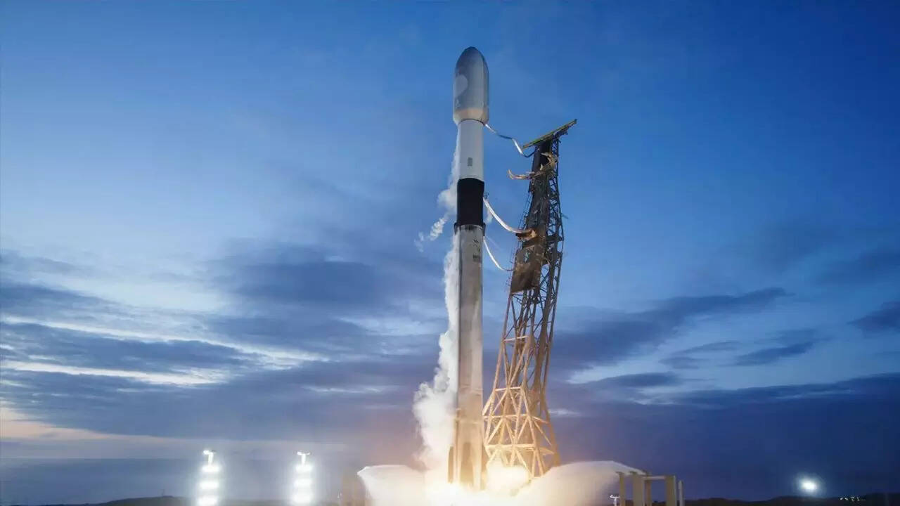 SpaceX Starlink satellite launch from Vandenberg deploys 28 new satellites into orbit | Watch video