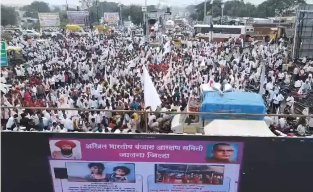 मराठा आरक्षण के बीच बड़ा रूप ले रहा बंजारा समुदाय का आंदोलन, अचानक क्यों उठने लगी मांग?