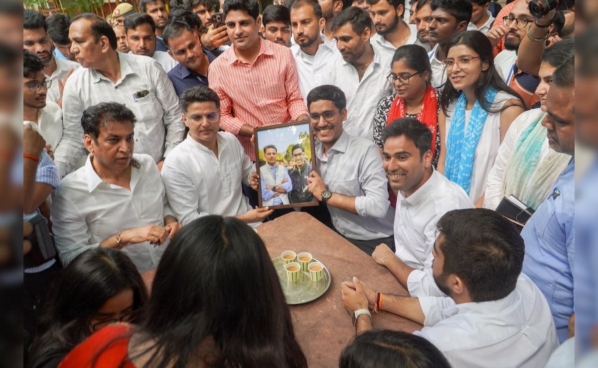 DUSU चुनाव 2025: सचिन पायलट ने NSUI उम्मीदवारों के समर्थन में डीयू कैंपस का किया दौरा