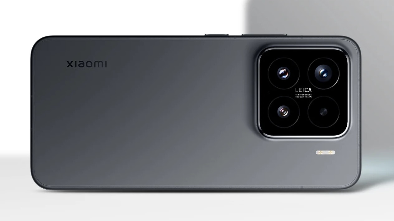 Xiaomi 17 Pro Max Leaked Image Reveals Rear Display in a Nod to the 11 Ultra Ahead of September Debut
