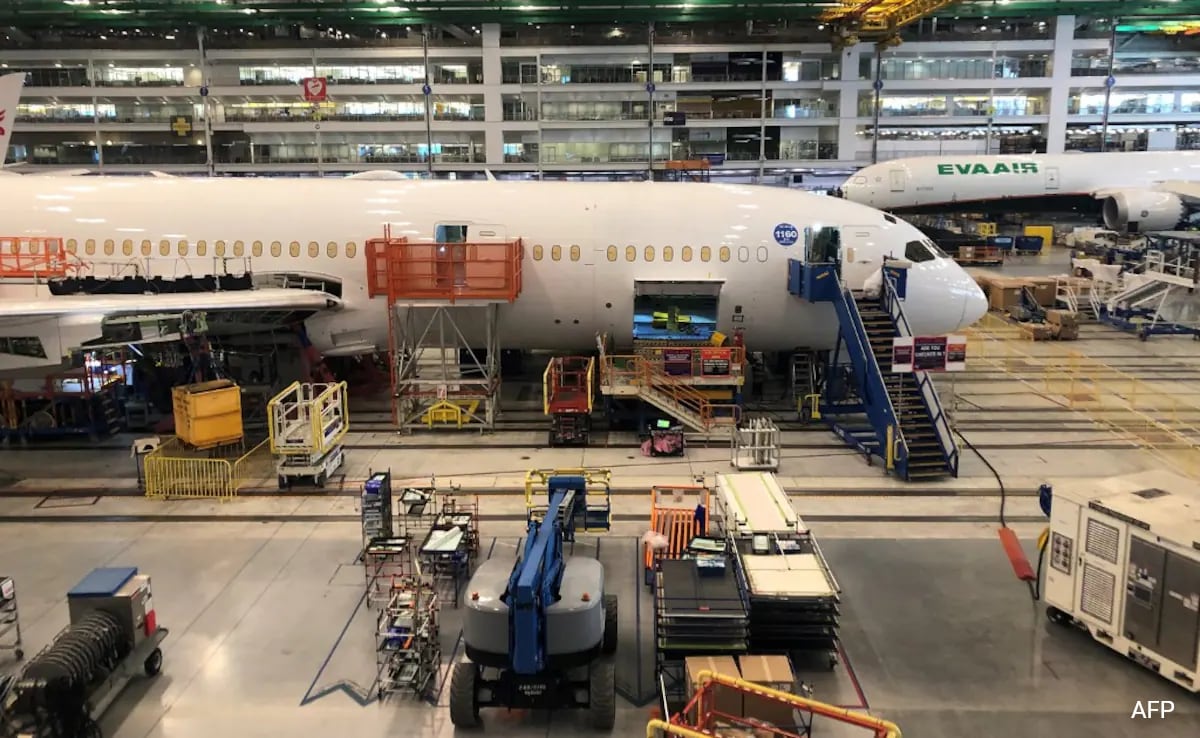Pilots Body Urges Aviation Body To Probe Electrical Systems of All Boeing 787s