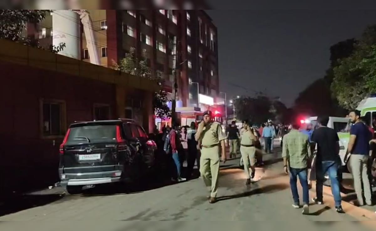 जयपुर अस्पताल के ट्रॉमा में लगी आग, 4 से 5 मरीजों की हालत गंभीर