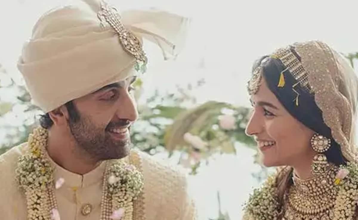 Alia Bhatt On Why She Opted To Marry Ranbir Kapoor At Mumbai Home: “We Did Consider Other Venues”
