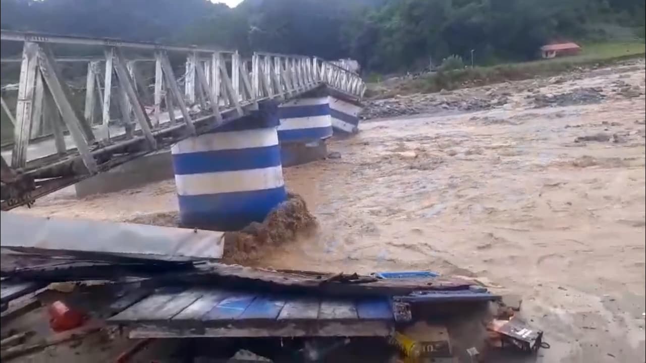 Eyewitnesses Narrate Darjeeling Bridge Collapse Horror, How They Escaped