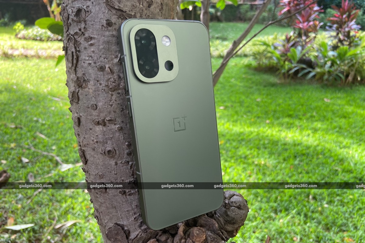 OnePlus 15s Tipped to Launch With Snapdragon 8 Elite Gen 5, Support for 100W Fast Charging