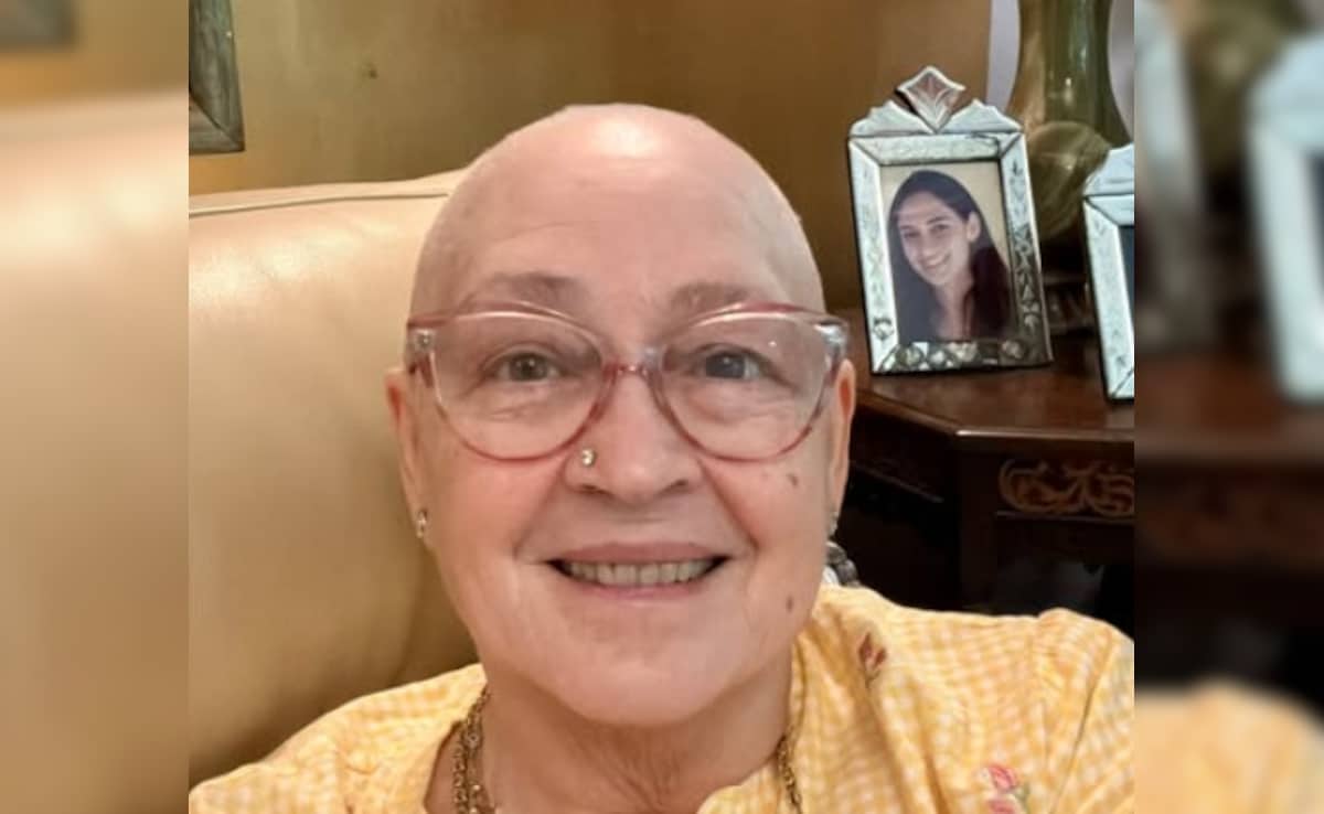 Nafisa Ali Sports Bald Look After Resuming Chemotherapy For Cancer Treatment