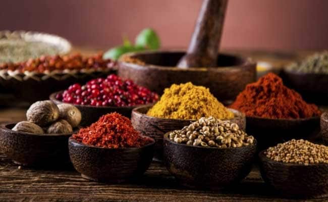 किचन में मौजूद ये मसाले मोटापे के हैं दुश्मन, पेट की चर्बी को मक्खन की तरह पिघला कर निकाल देंगे बाहर