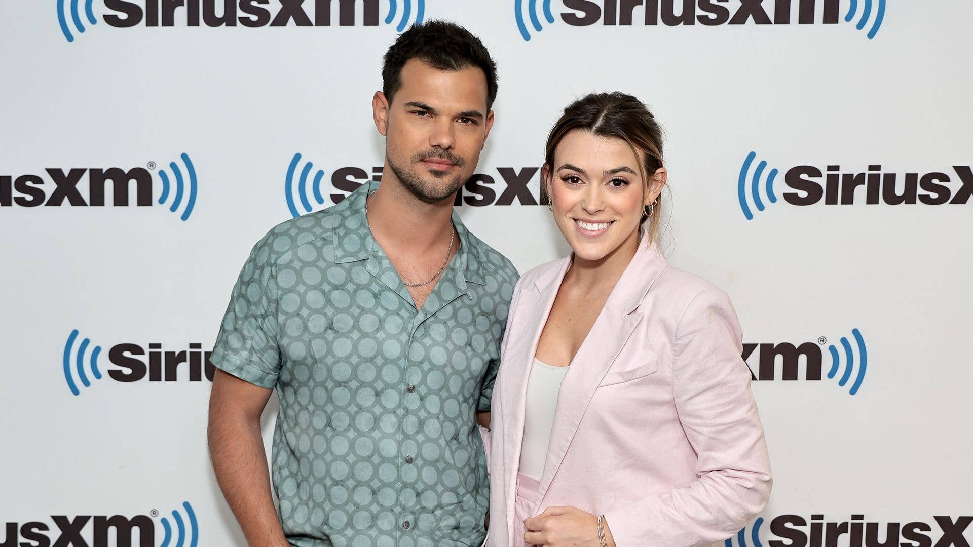 Taylor Lautner announces incredible family news as fans react