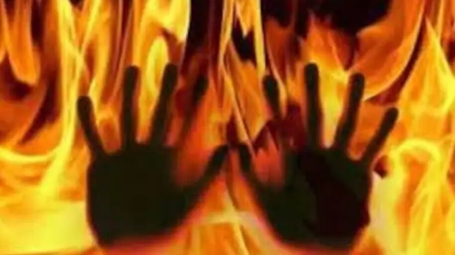 कोलकाता: ‘इंटरव्यू’ के बहाने बुलाकर युवती को जिंदा जलाया, शादी करने से किया था इनकार