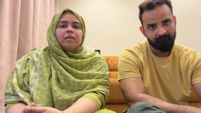 ICU में पिता-बुखार से तड़पा बेटा, हाल बताते हुए रुआसी हुईं सबा इब्राहिम, बोलीं